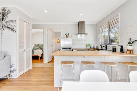 Sanbis Cabin - Hidden Boutique Retreat, Sea Views - Accommodation Fremantle 3