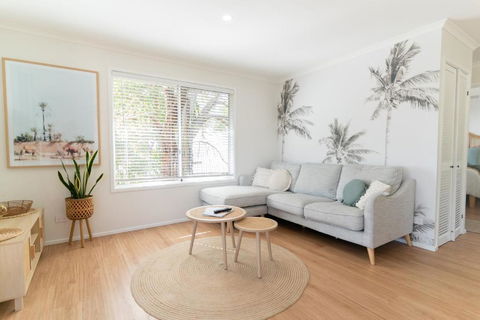 Sanbis Cabin - Hidden Boutique Retreat, Sea Views - Accommodation Fremantle 1