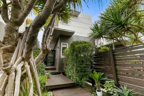 Sanctuary @ Sunshine - Accommodation Fremantle 2