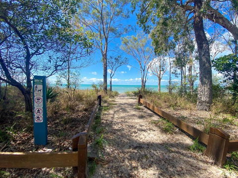 Sand N Sea - Burrum Heads- Beachfront- 4BR- Aircon -Pets Welcome - Accommodation Fremantle 2