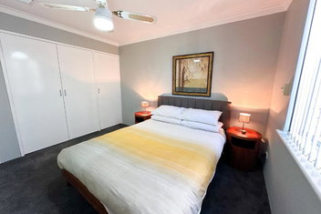 Rockingham Palace with Accommodation Fremantle