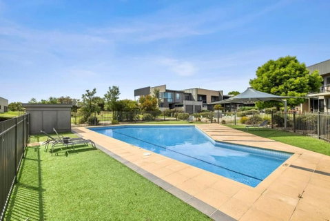 Sands Coastal Villa Close To Pool, Beach And Golf - Accommodation Fremantle 2