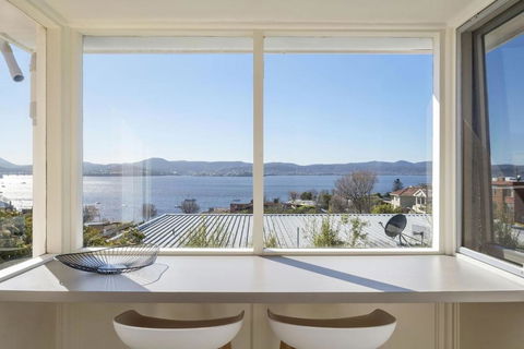 Sandcastle At Sandy Bay Perfect Location Views - Accommodation Fremantle 1