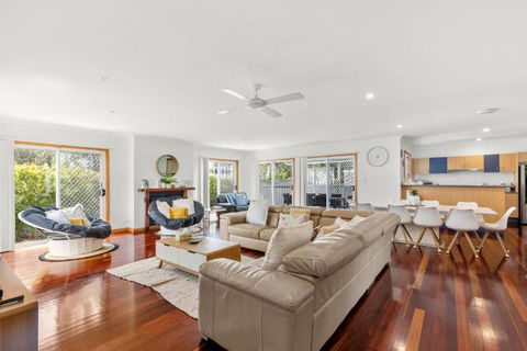 Sandlewood Breeze - Pet Friendly - Community Pool - Accommodation Fremantle 2