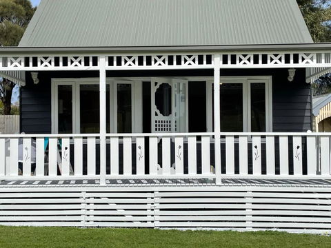 Sandpiper - Charming Beach Villa - Accommodation Fremantle 0