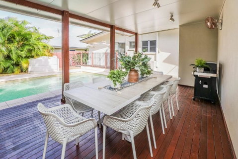 Sandy Burrows - Accommodation Fremantle 0