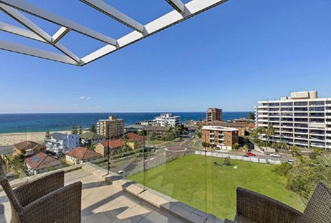 Sandy Cove Apartment The Entrance 31 - Accommodation Fremantle 1