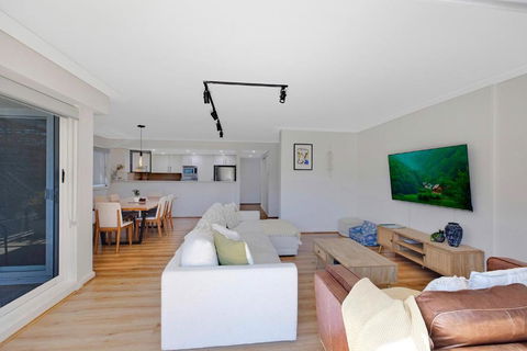 Sandy Cove Apartment The Entrance 8 - Accommodation Fremantle 2