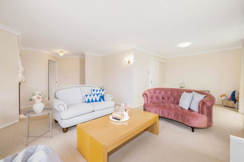 Spacious 3-BR Haven Prime Location Shopping Centre - Accommodation Fremantle 0