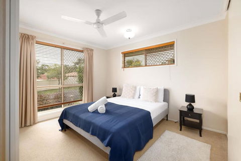 Spacious 3-BR Haven Prime Location Shopping Centre - Accommodation Fremantle 3