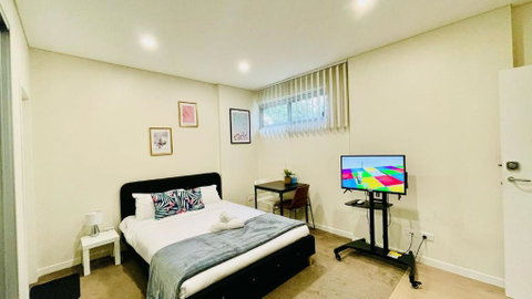 Studio Near Airpot Bay City With Parking - Accommodation Fremantle 0