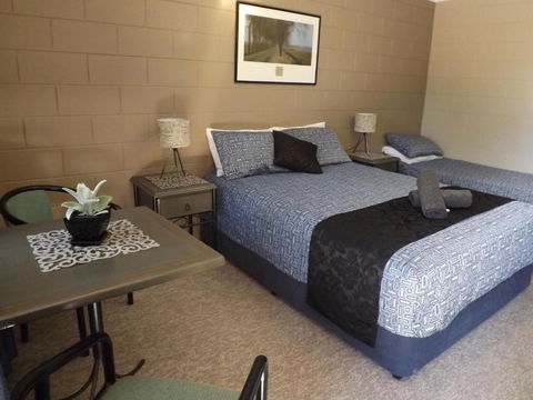 Sunbird Motel - Accommodation Fremantle 1
