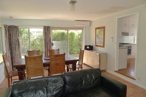 BEACHPOINT COTTAGE - Accommodation Fremantle 3