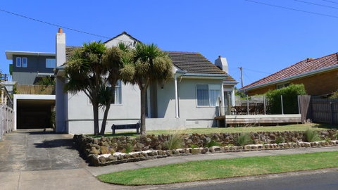 BEACHPOINT COTTAGE - Accommodation Fremantle 0