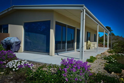 Beachside - Accommodation Fremantle 3