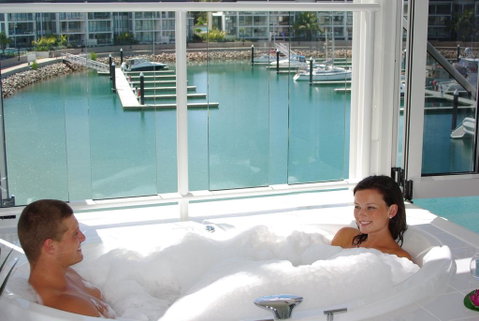 Beachside Magnetic Harbour Apartments - Accommodation Fremantle 2