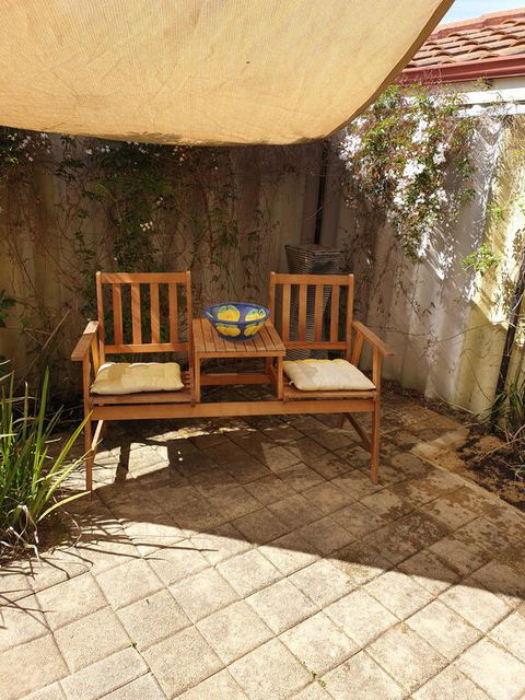 Beachside Retreat - Accommodation Fremantle 3