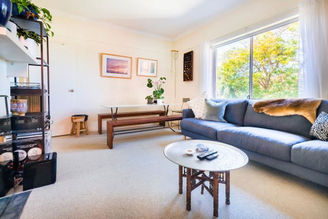 Beautiful Beach Home In Superb Location - Accommodation Fremantle 2