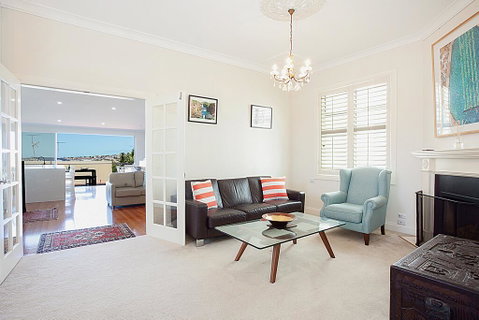 Beautiful Coastal Family-Sized Home - Accommodation Fremantle 1