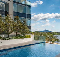 Beautiful Modern Lake View Apartment - Accommodation Fremantle