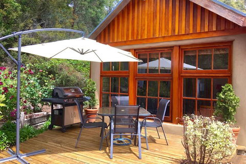 BEAUTIFUL RETREAT - 20 Mins To CBD And Only 10 Mins To MONA! - Accommodation Fremantle 1