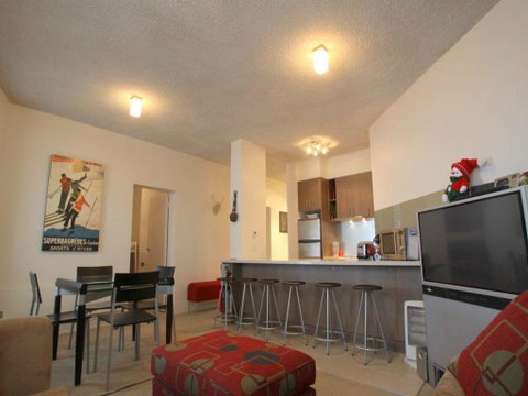 Beehive 18 - Accommodation Fremantle 3