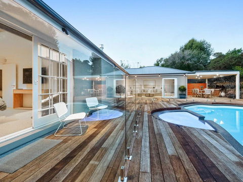 Bella Casa - Luxury Boutique Holiday Home With Heated Pool! - Accommodation Fremantle 2