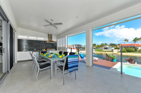 Belle Of Broadbeach - Accommodation Fremantle 2