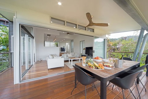 Bellevue Holiday Home - Airlie Beach - Accommodation Fremantle 2