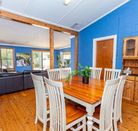 Best Central House - SLEEPS 11  - Accommodation Fremantle