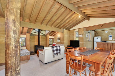 Bidgee Widgee - Accommodation Fremantle 2