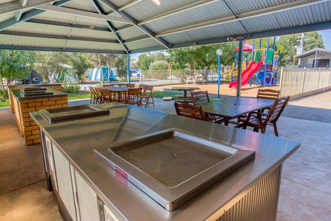 BIG4 Shepparton Park Lane Holiday Park - Accommodation Fremantle 2