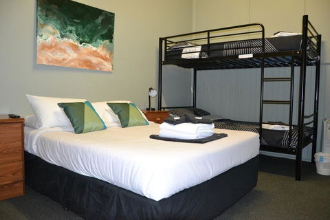 Black Diamond Lodge - Accommodation Fremantle 2