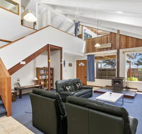 Black Dolphin Waterfront Townhouse - Bay Views - Accommodation Fremantle