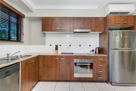 Blue Lagoon Lakeside Apartment - Accommodation Fremantle 2