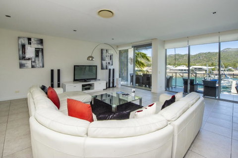 Blue On Blue Penthouse Apartment 335 - Accommodation Fremantle 0