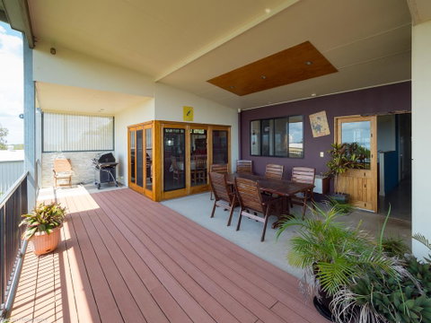 Blue Water Retreat - Upstairs - Accommodation Fremantle 0