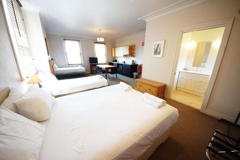 The Playhouse Hotel - Accommodation Fremantle 1
