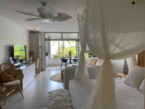 WanderLust - Little Slice Of Heaven On Macrossan Str - Accommodation Fremantle 0