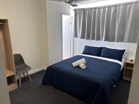 Warners Bay Hotel - Accommodation Fremantle 2