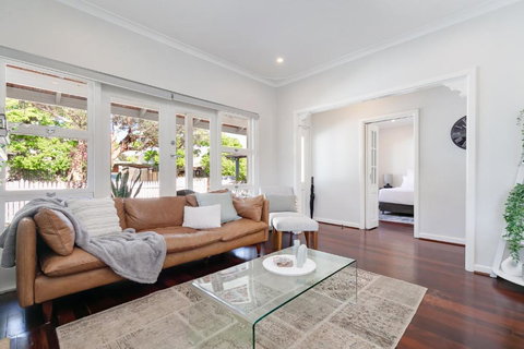Guildford Cottage By Swan Bnb Management - Accommodation Fremantle 1