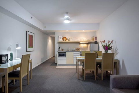 ZEN CITY & SEA Executive 1-BR Suite In Darwin CBD - Accommodation Fremantle 0