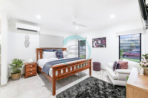 Zenhouse: 4BR Stylish Work/Family Home In Muirhead - Accommodation Fremantle 2