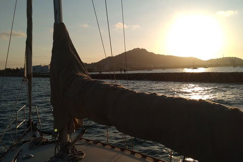 Townsville Small Group Sunset Sail Sailing Cruise Boat Tour Charter Hire - Accommodation Fremantle 2