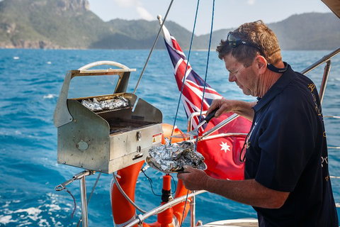 2-Night Cabin Charter Aboard Cruising Yacht Milady - Accommodation Fremantle 5