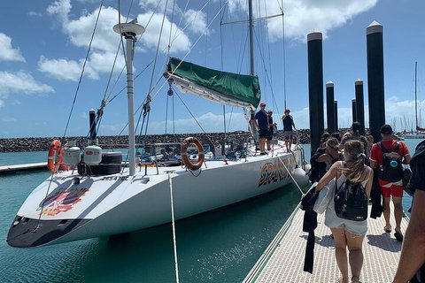 2-Night Whitsundays Sailing Cruise Incl. Whitehaven Beach & Great Barrier Reef - Accommodation Fremantle 0