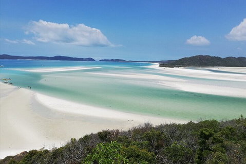 2-Night Whitsundays Sailing Cruise Incl. Whitehaven Beach & Great Barrier Reef - Accommodation Fremantle 1