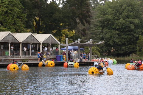 Yarra Valley, Dandenong Ranges Inc. Lunch With Wine,plus Morning Tea,chocolate - Accommodation Fremantle 1