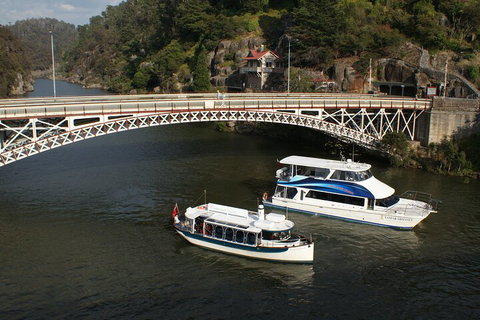 Cataract Gorge Cruise 11:30 Am - Accommodation Fremantle 1